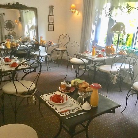 Hotel Boutique Saint-Louis Lisieux Zewnętrze zdjęcie
