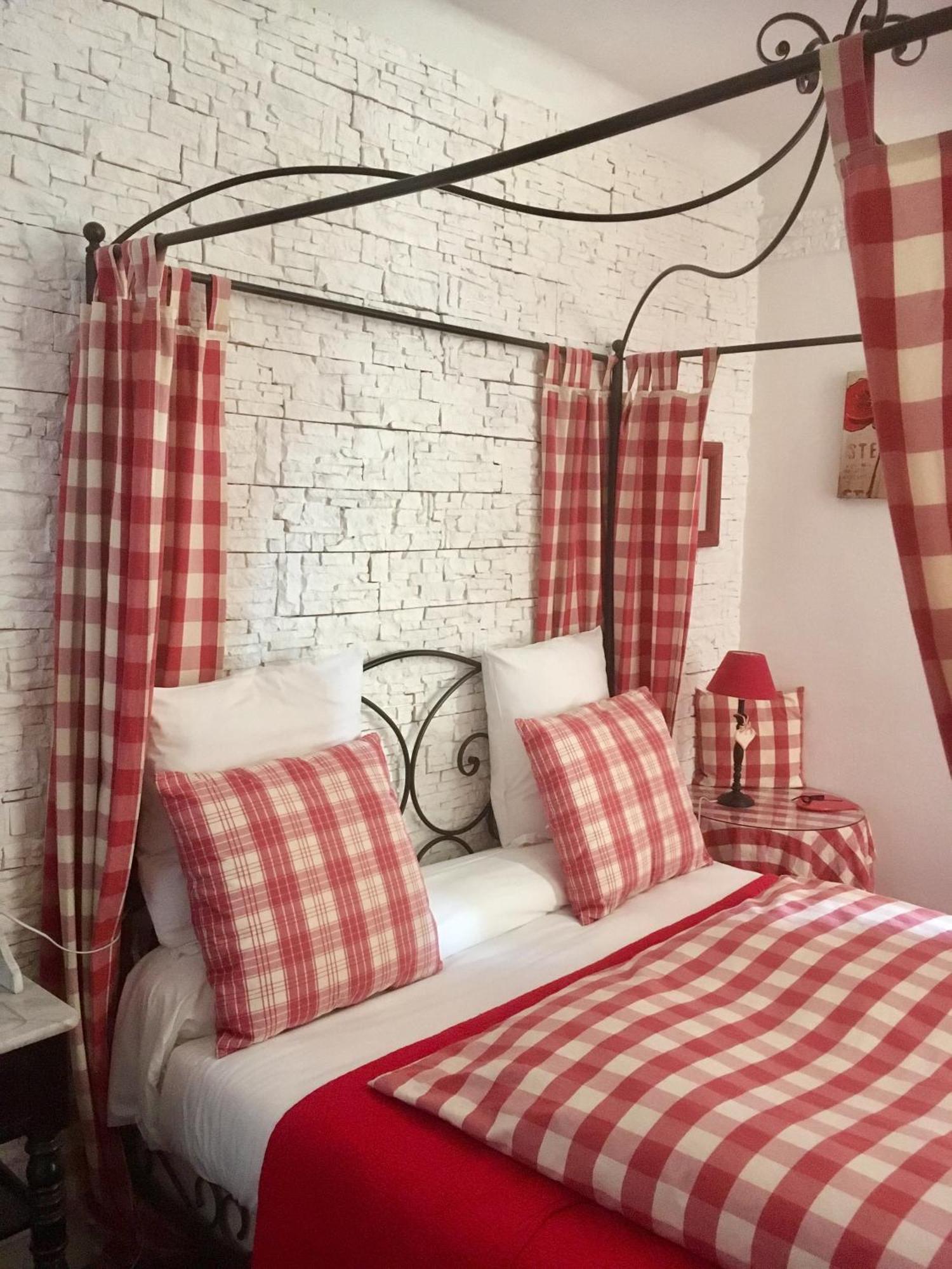 Hotel Boutique Saint-Louis Lisieux Zewnętrze zdjęcie