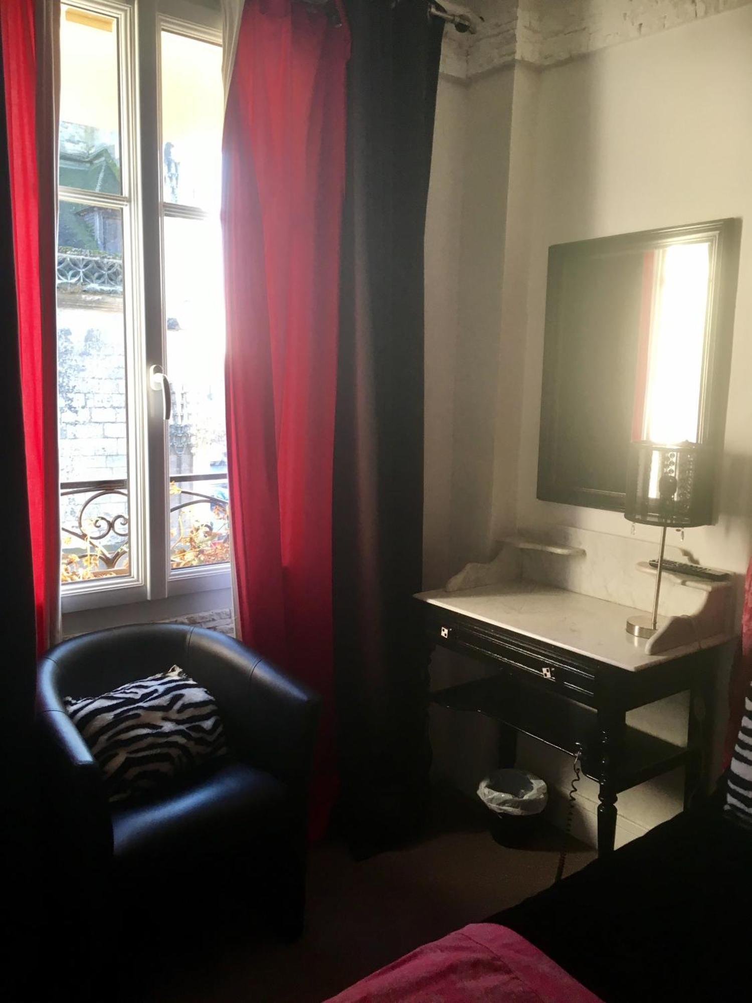 Hotel Boutique Saint-Louis Lisieux Zewnętrze zdjęcie