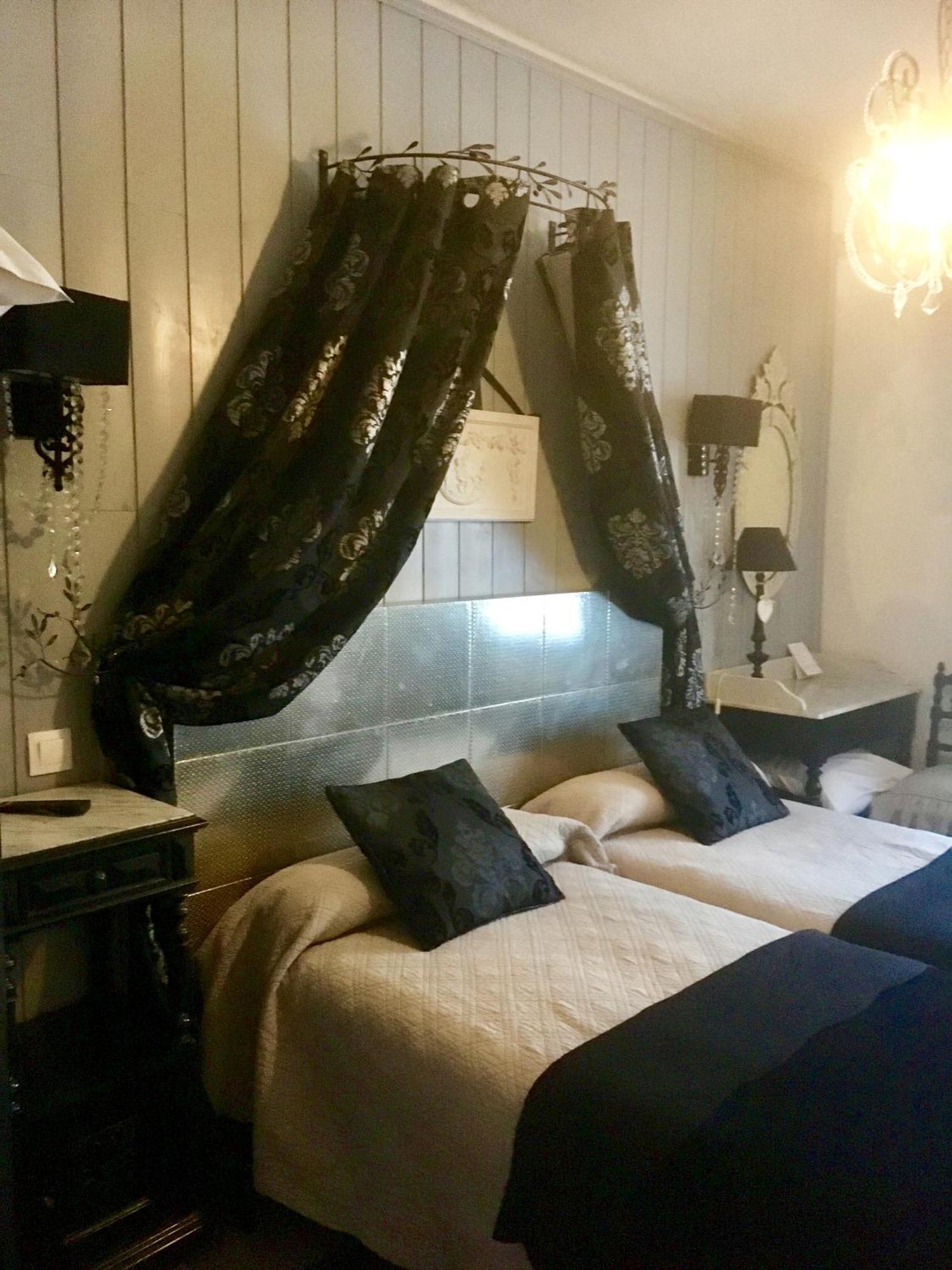Hotel Boutique Saint-Louis Lisieux Zewnętrze zdjęcie