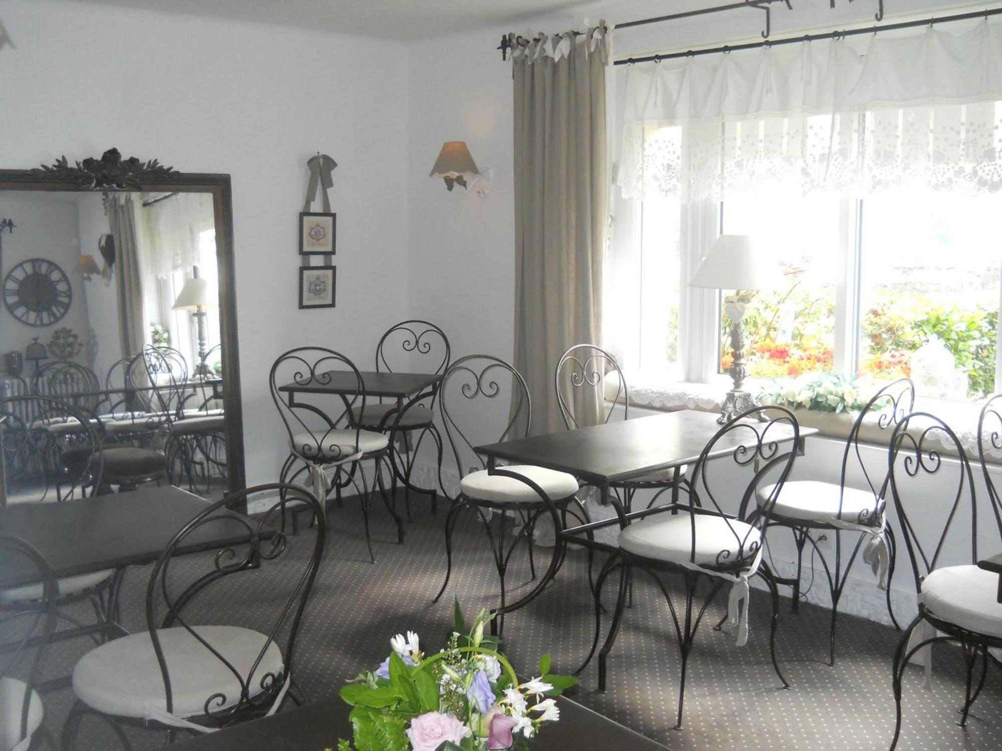 Hotel Boutique Saint-Louis Lisieux Zewnętrze zdjęcie