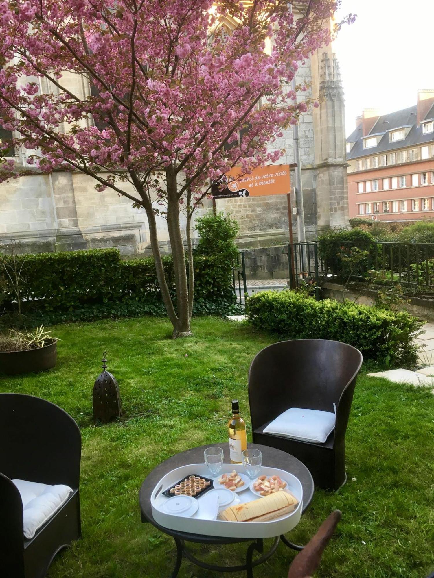 Hotel Boutique Saint-Louis Lisieux Zewnętrze zdjęcie