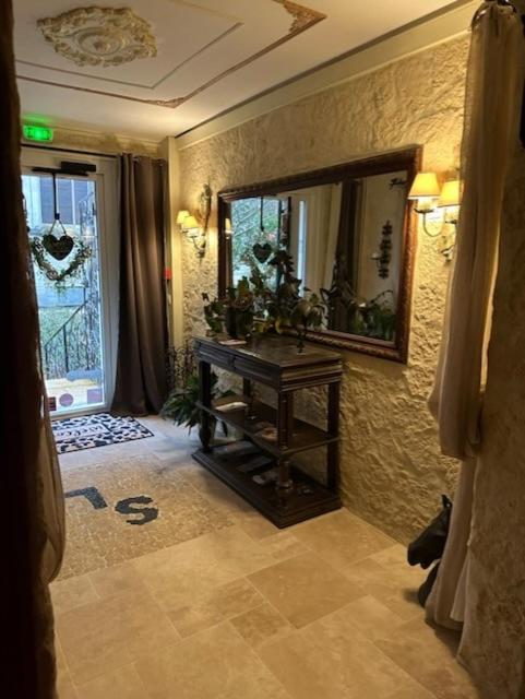Hotel Boutique Saint-Louis Lisieux Zewnętrze zdjęcie
